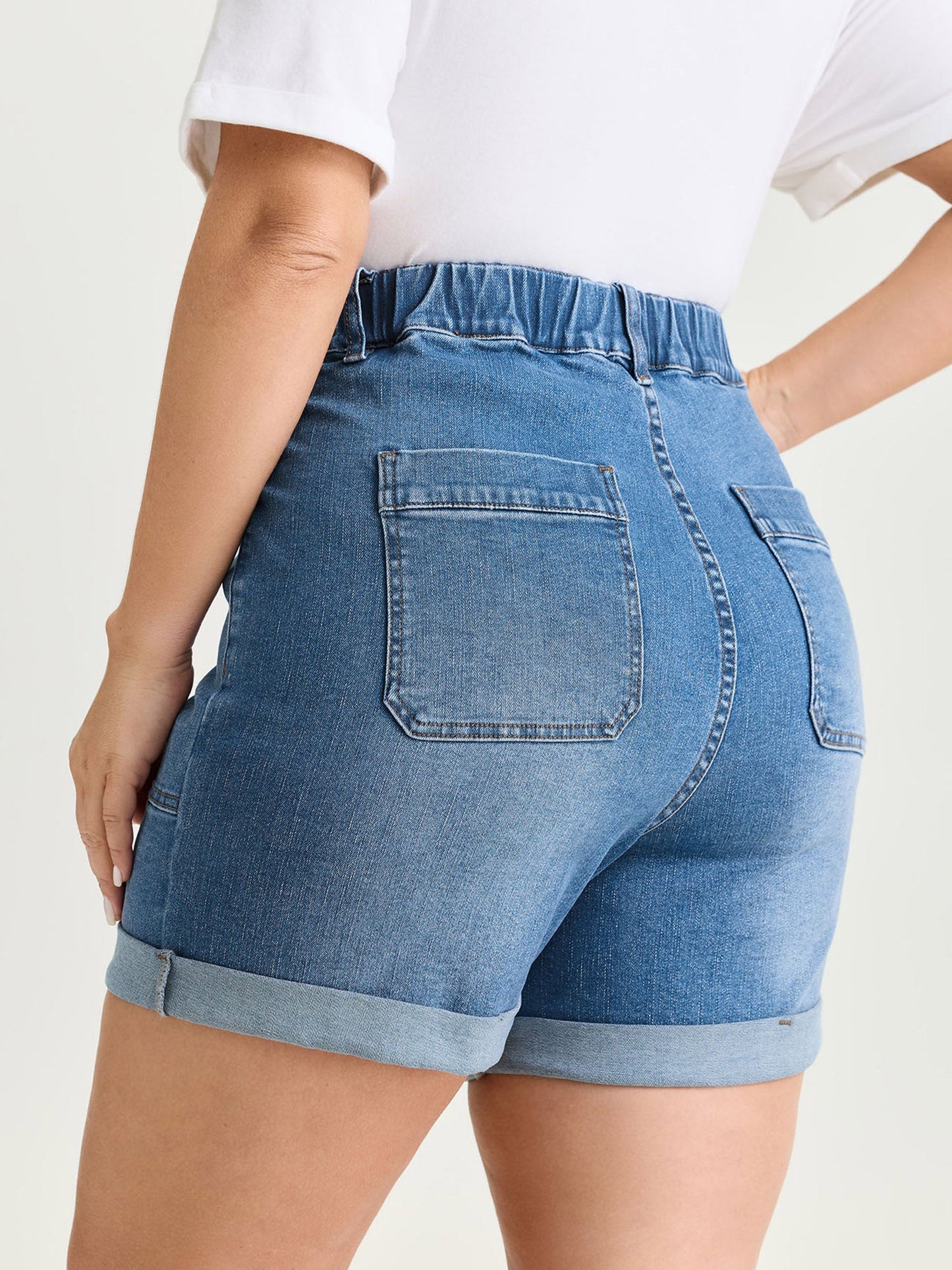 Elastic Waist Folded Hem Straight-Leg Denim Shorts
