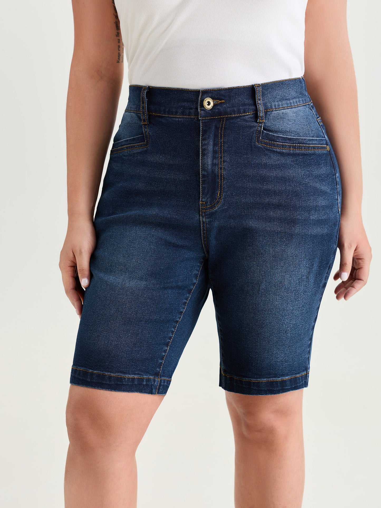 Stretchy Mid-Rise Skinny-Fit Denim Shorts
