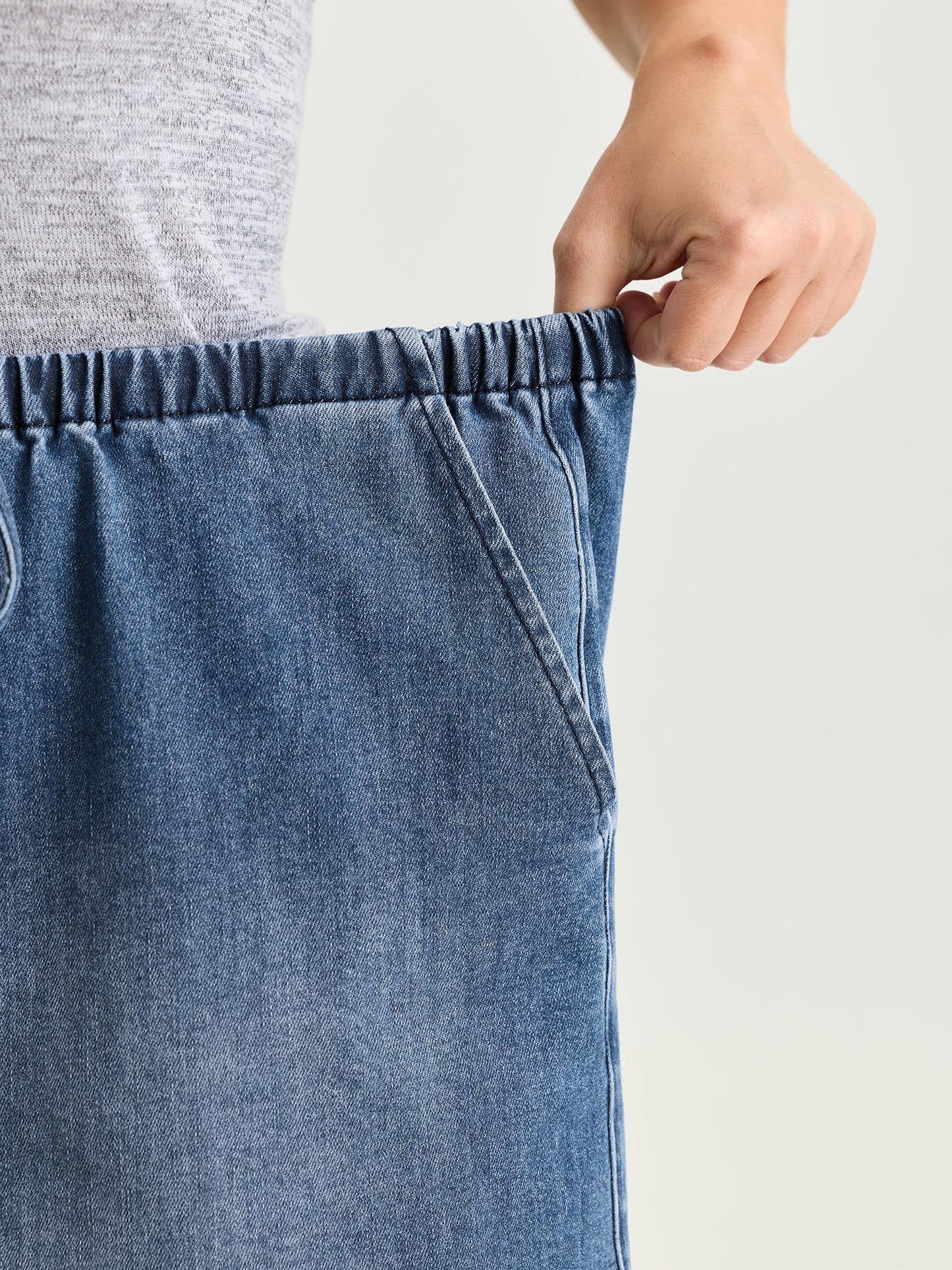 Stretchy Drawstring Elastic Waist Denim Shorts