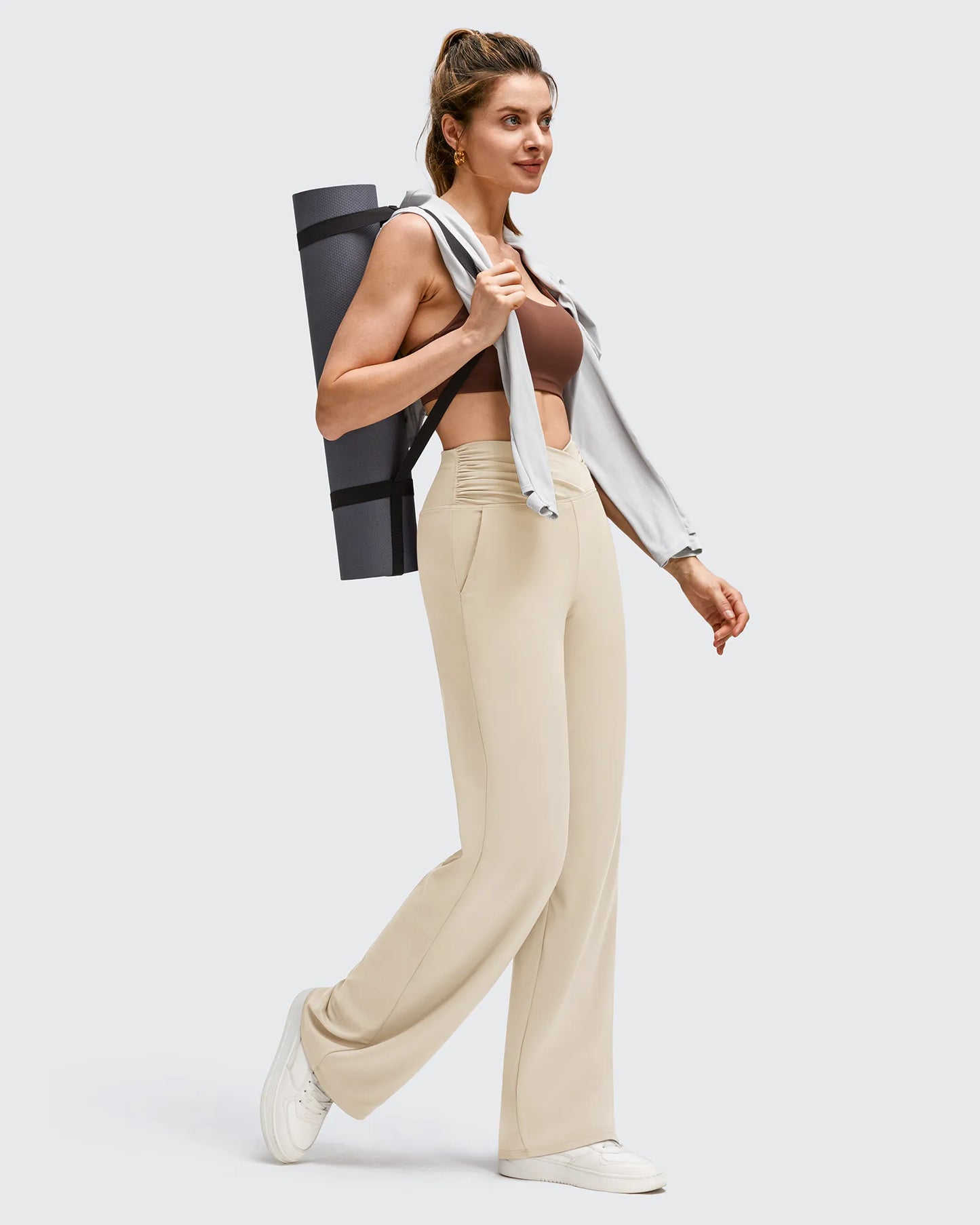 Pantalones de Yoga de Pierna Ancha con Pliegues Laterales y Cintura en V BareFeel