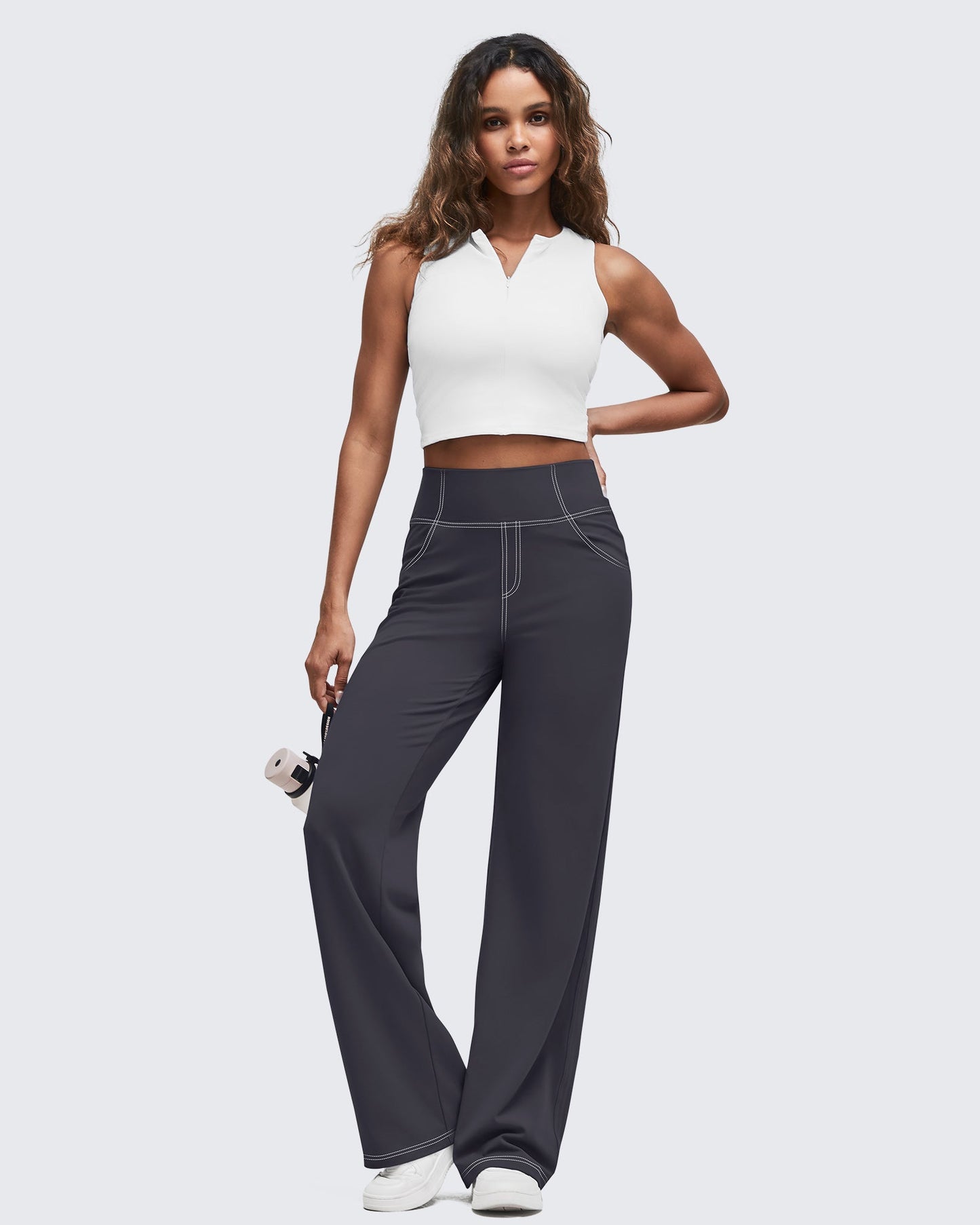 Pantalones EverGoing de pierna ancha de talle alto con pespuntes en contraste