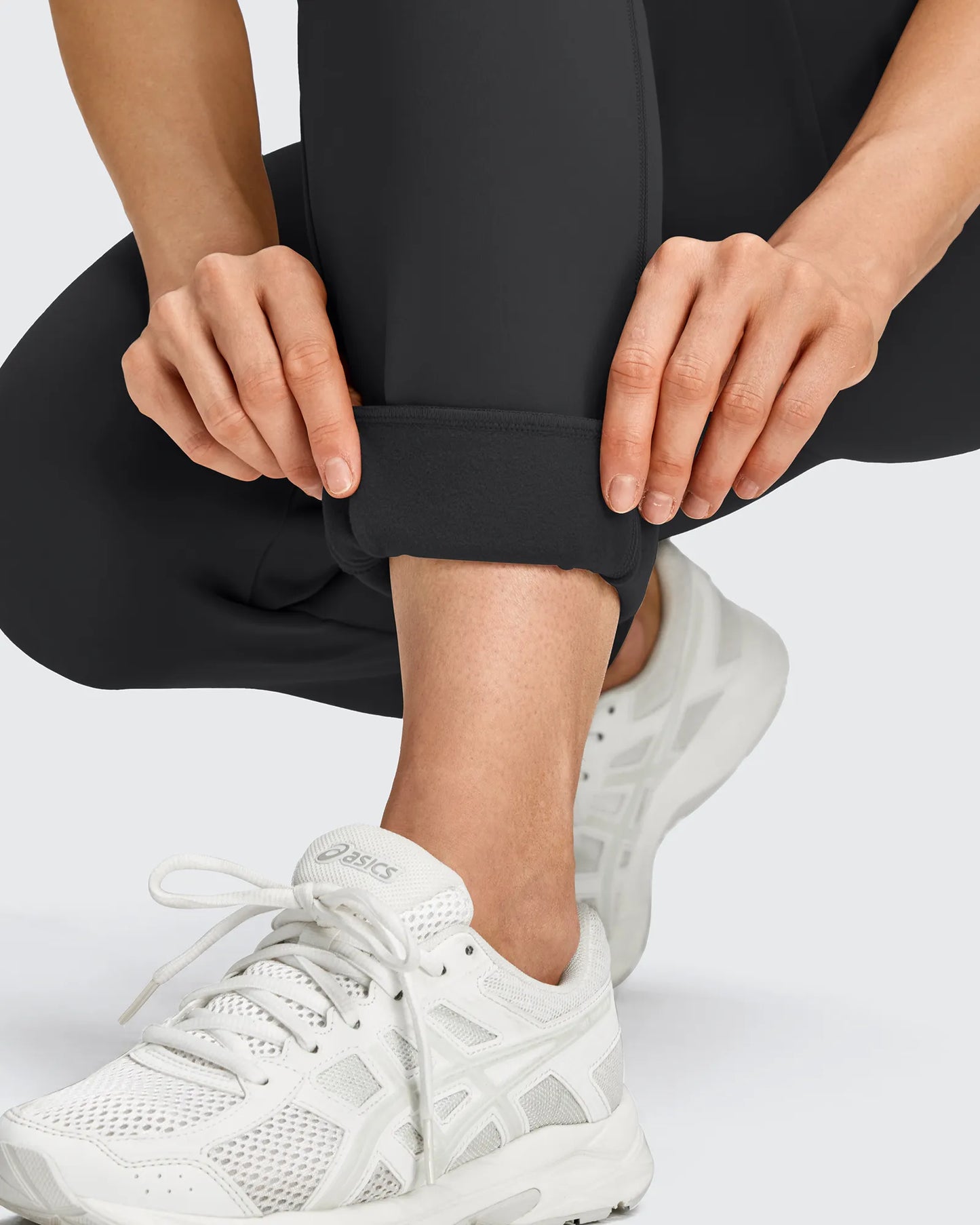 Pantalones deportivos de jogger con forro polar, puños elásticos y bolsillos