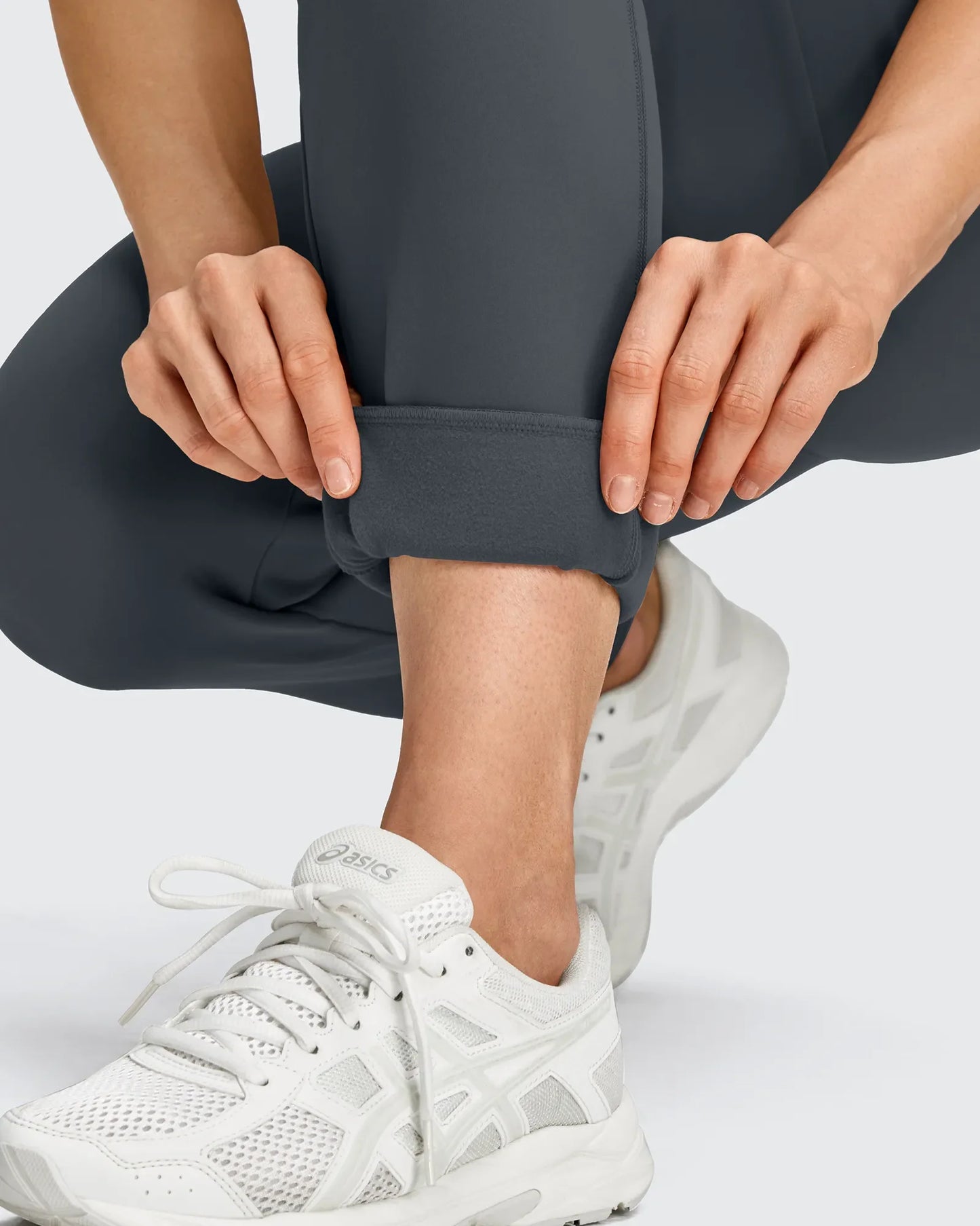 Pantalones deportivos de jogger con forro polar, puños elásticos y bolsillos