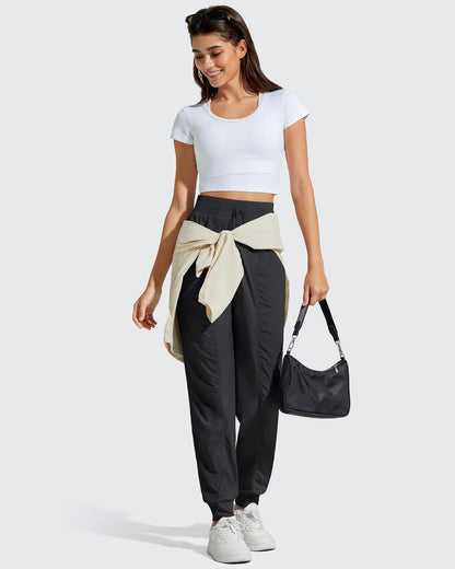 Pantalones de chándal ligeros con tobillos ajustados y cordón