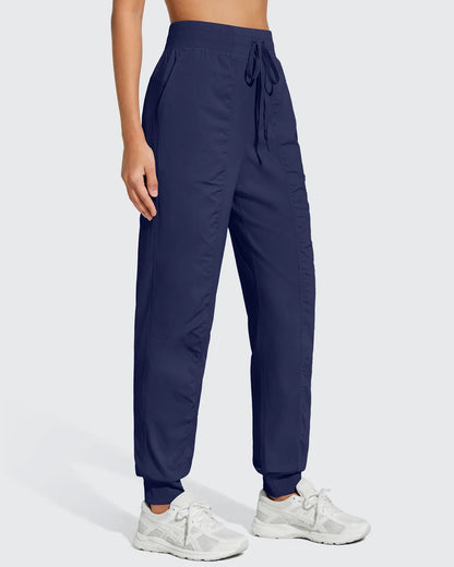 Pantalones de chándal ligeros con tobillos ajustados y cordón