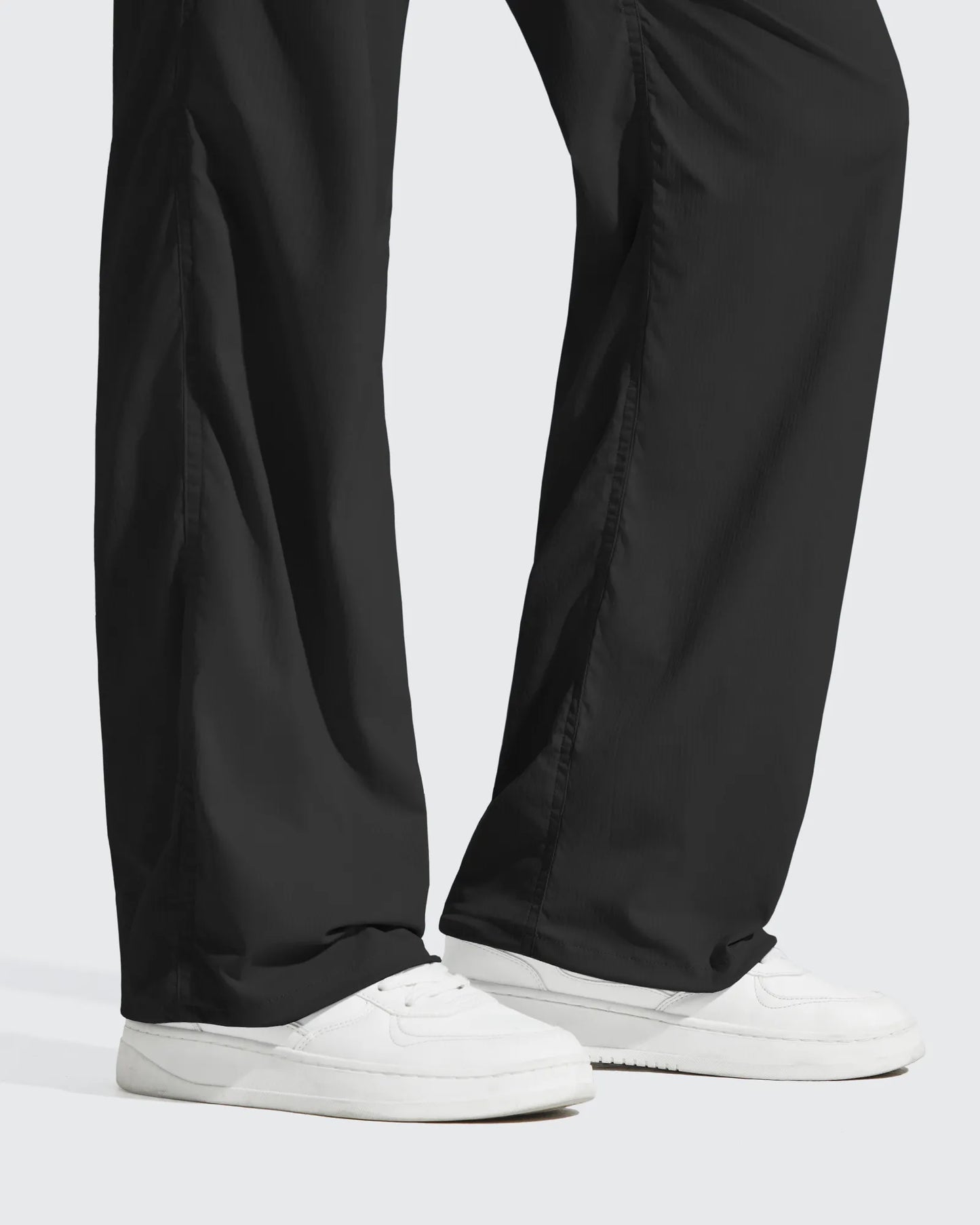 Pantalón de chándal ligero de pierna recta, fruncido y con cordón