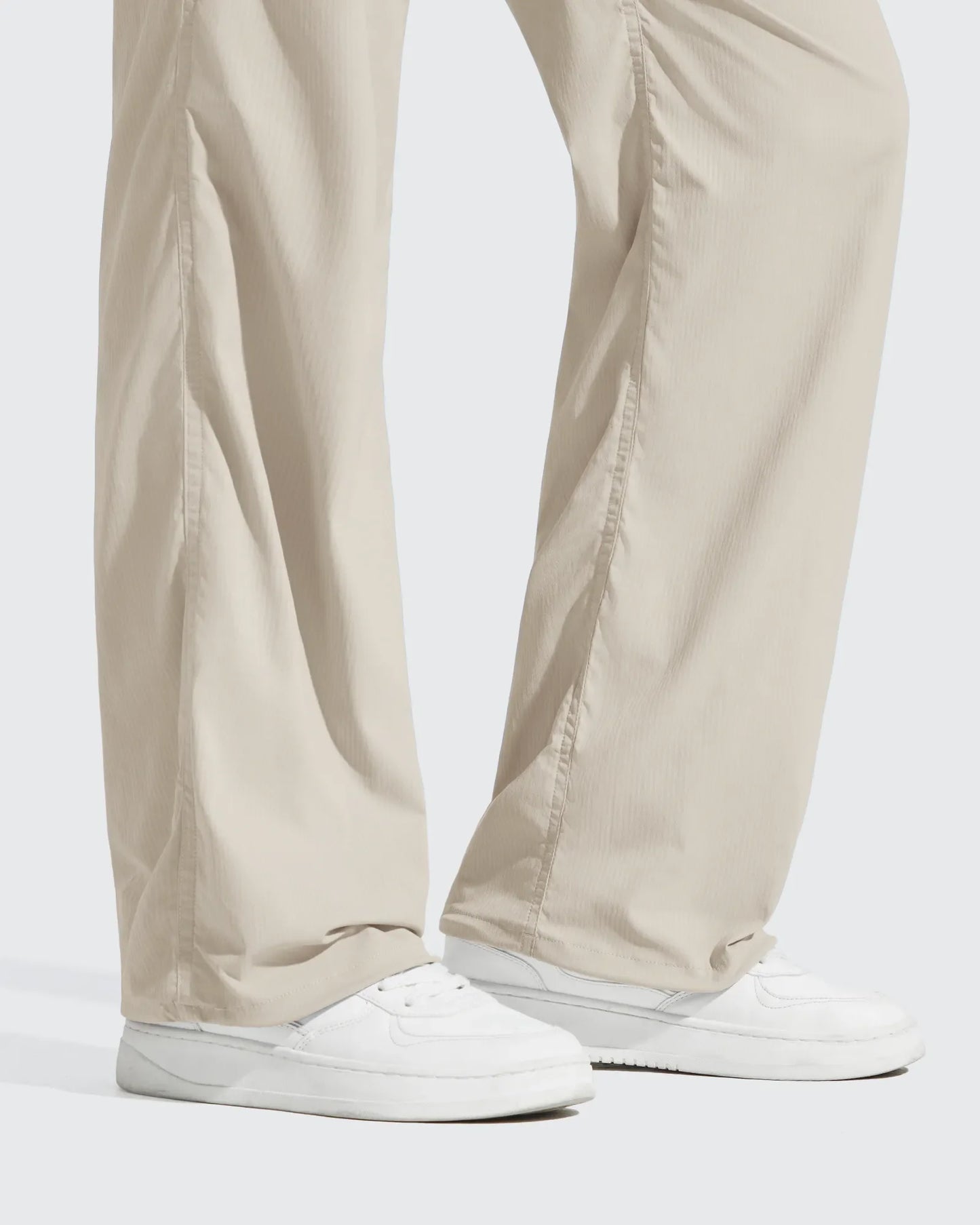Pantalón de chándal ligero de pierna recta, fruncido y con cordón