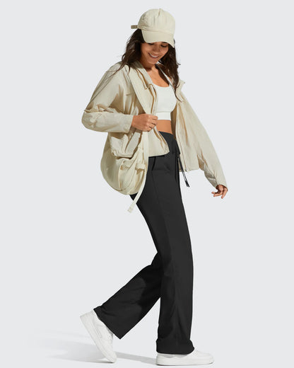 Pantalón de chándal ligero de pierna recta, fruncido y con cordón