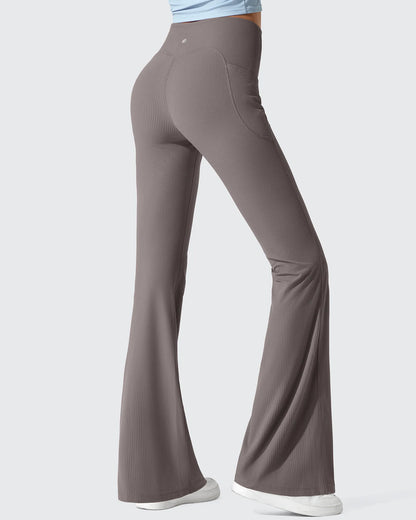 Leggings acanalados de tiro alto con bolsillos y corte de bota