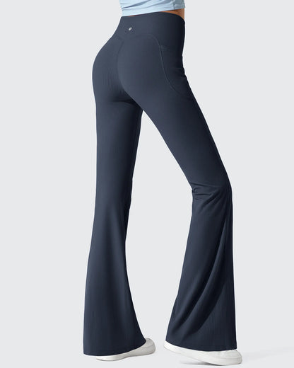 Leggings acanalados de tiro alto con bolsillos y corte de bota