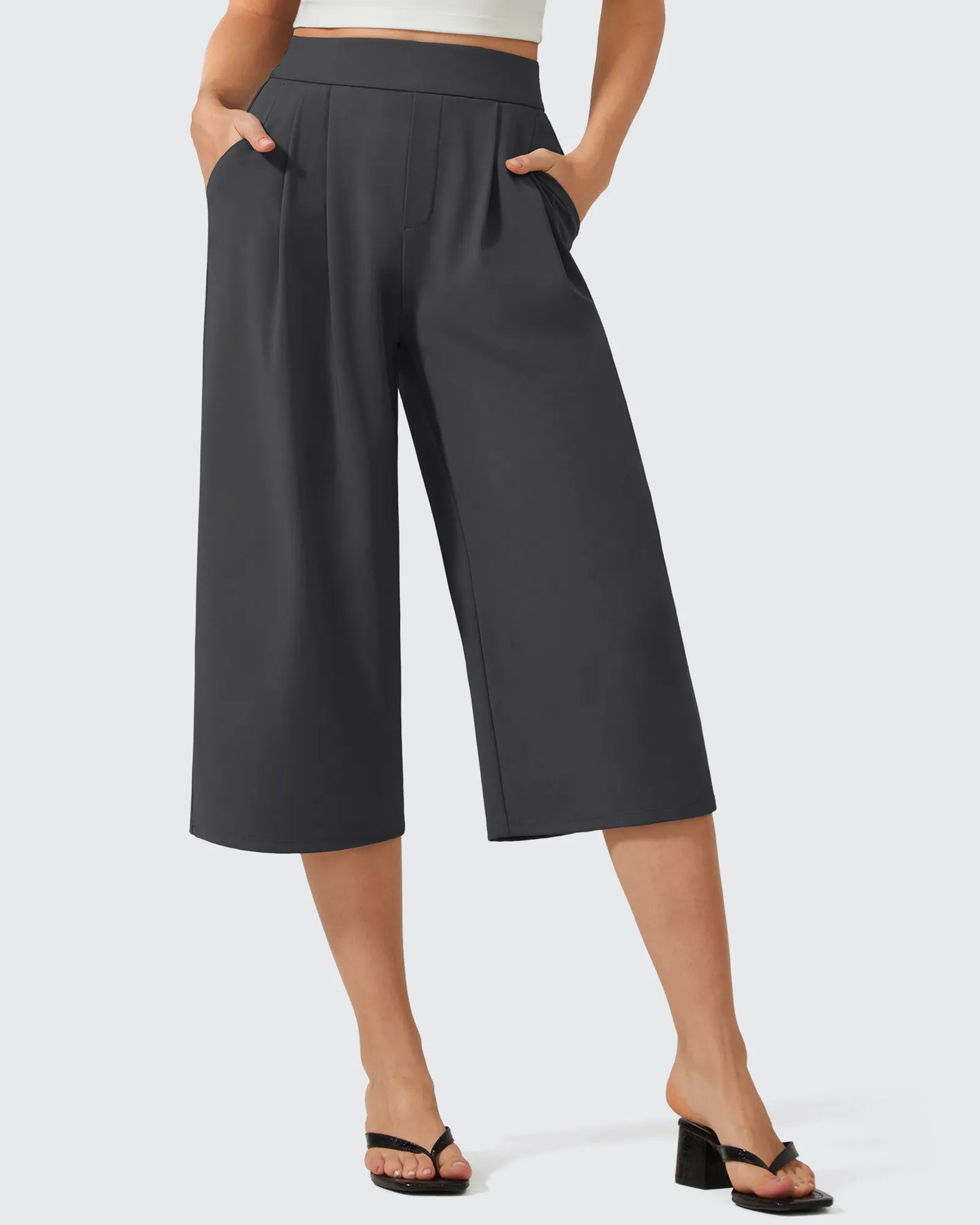 Pantalones capri ShiftReady de pierna ancha con cintura elástica de 18''