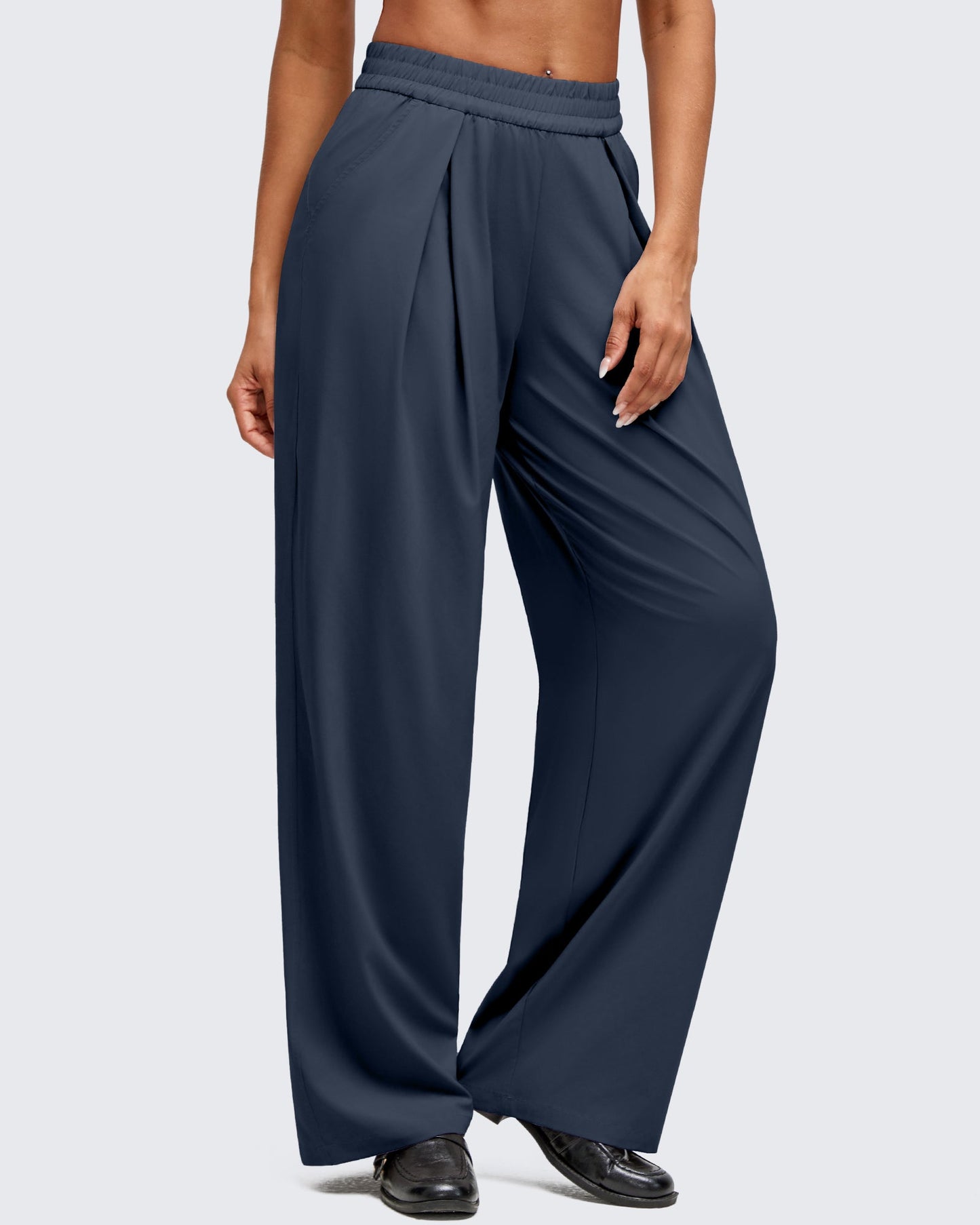 Pantalones de pernera ancha con pliegue delantero ligeros ShiftReady