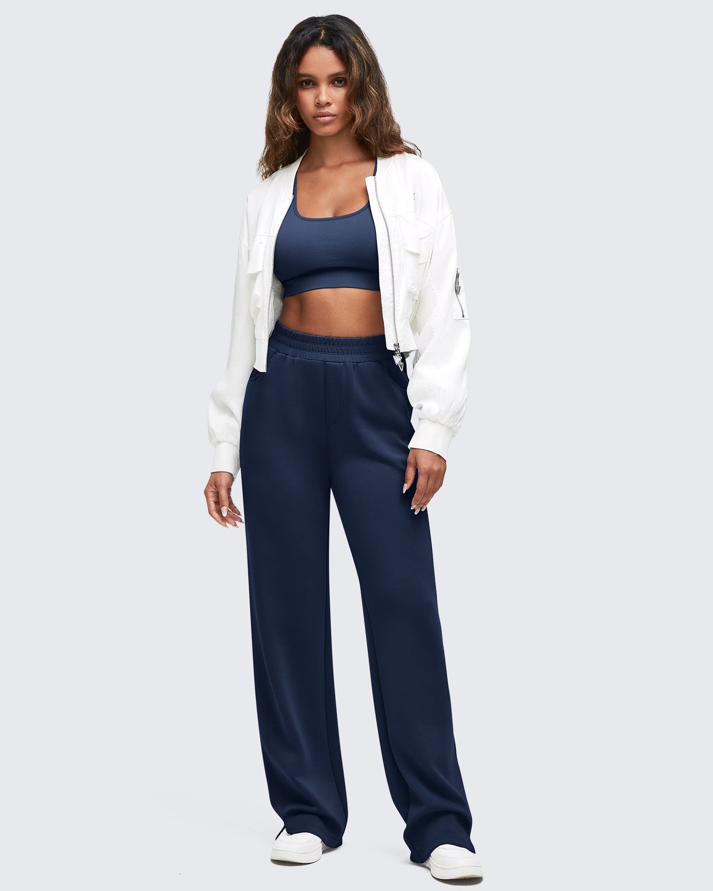 Pantalón de chándal Smoofit de pernera ancha, talle alto y aberturas laterales